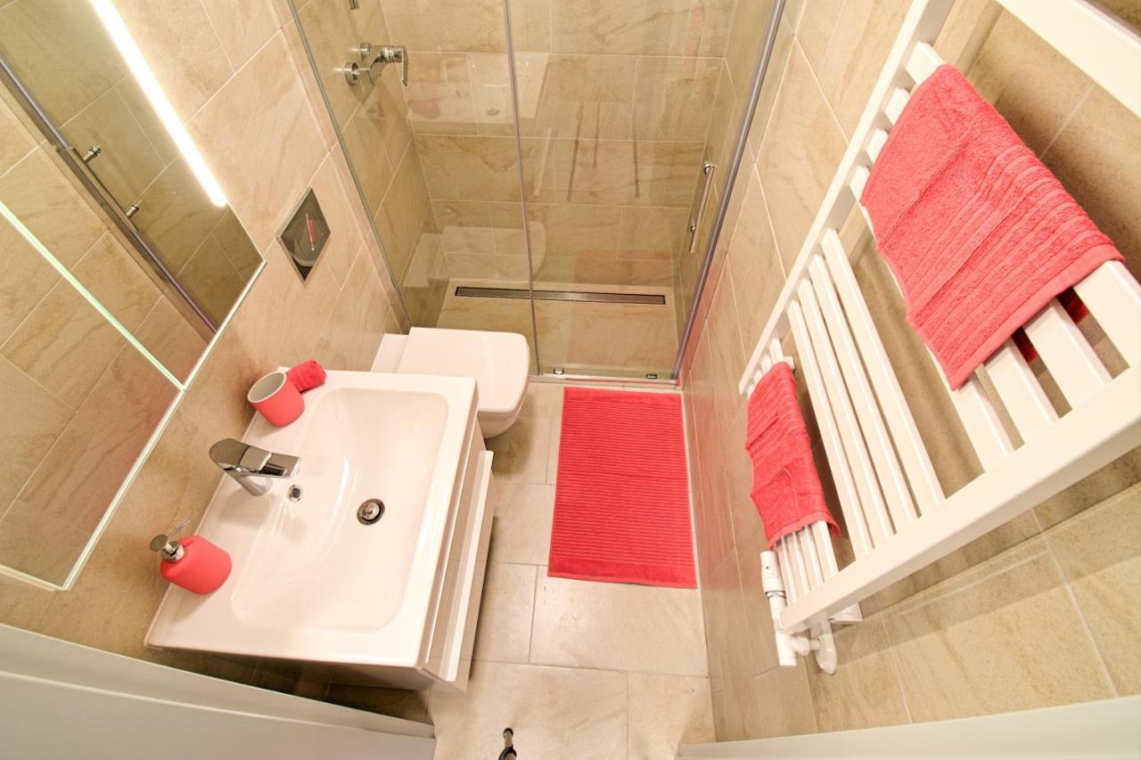 City Life Apartments Красков Екстериор снимка